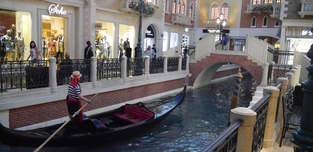 the venetian gondolas